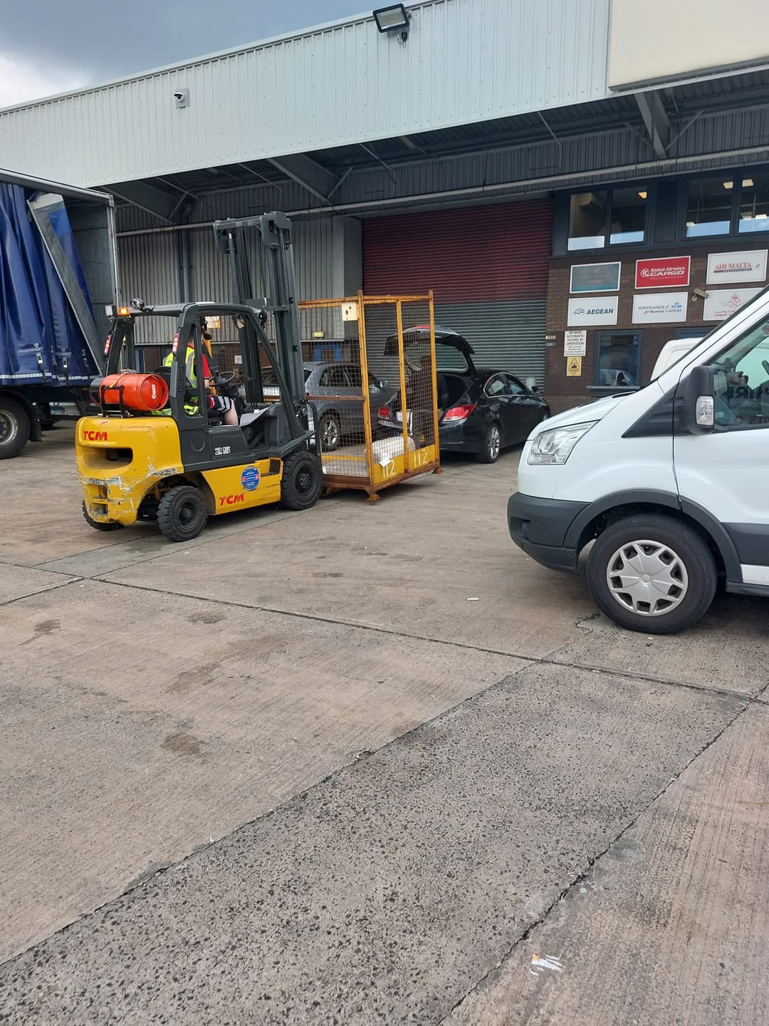 Professional shipping and logistics